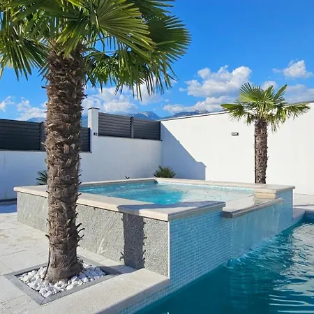 Apartment Villa Private Champion *